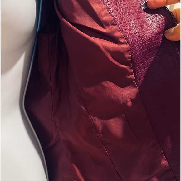 V Cristina Beautiful embossed leather jacket - Picture 14 of 15